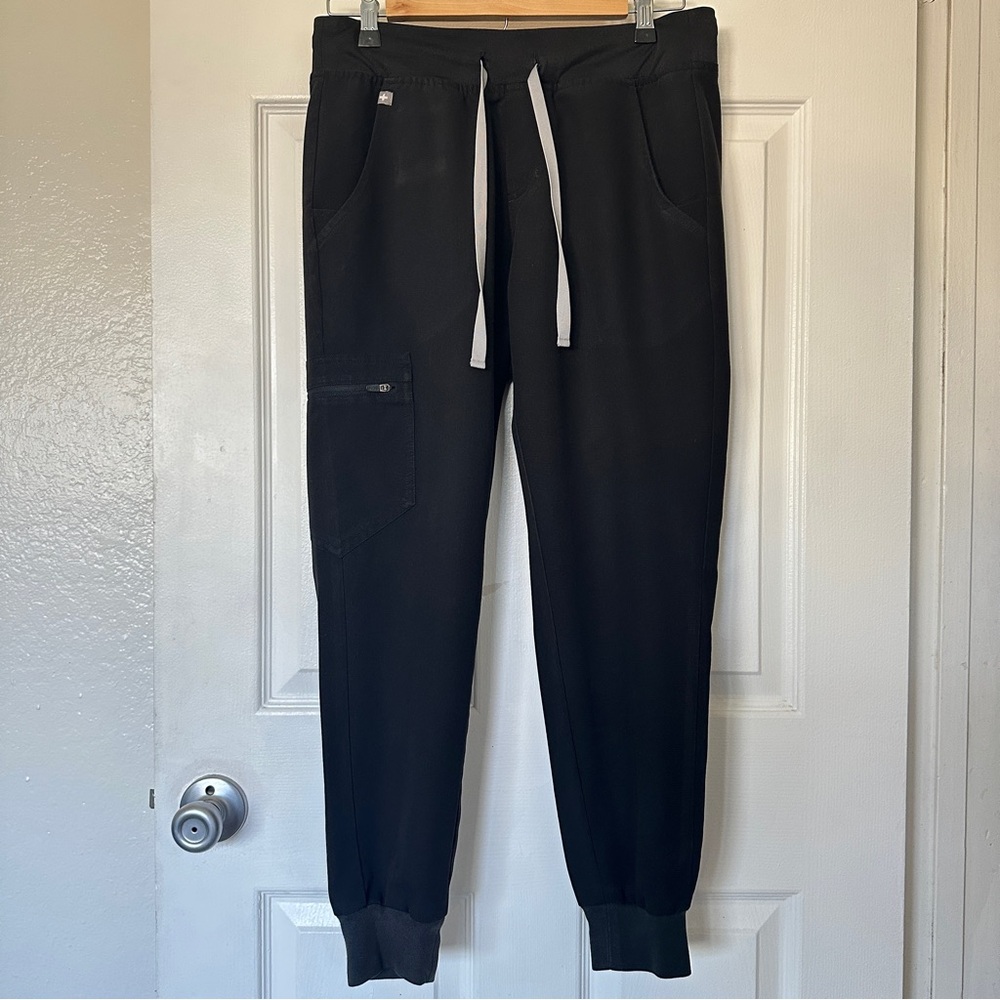 FIGS Women’s Zamora Scrub Pants